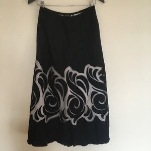 Nic + Zoe Black Overlay Full Skirt